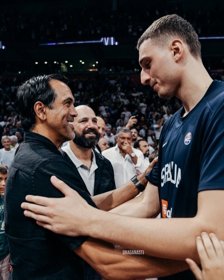 DB电竞-斯波现场观战！约维奇：很受鼓舞 肯定想向他证明我已有所进步